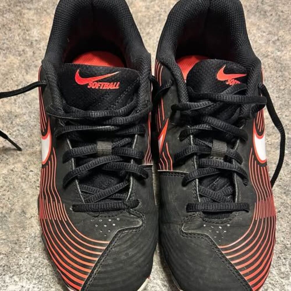 Nike Hyperdiamond Softball Cleats Youth 5.5Y